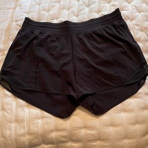 Lululemon Hotty Hot Shorts Black Size 12 Tall